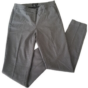 ADRIENNE VITTADINI plaid dress pants with side and back pockets - Size 4